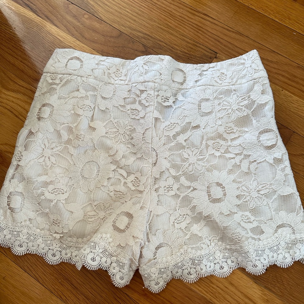 Max and Riley Ivory Lace Shorts - Picture 4 of 4
